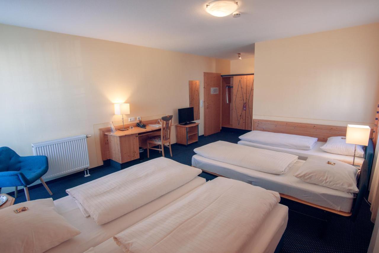 Hotel Waldeck Garni Kist Exterior photo